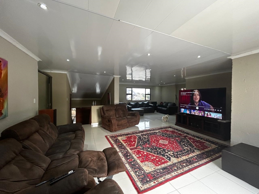 12 Bedroom Property for Sale in Boschfontein Gauteng